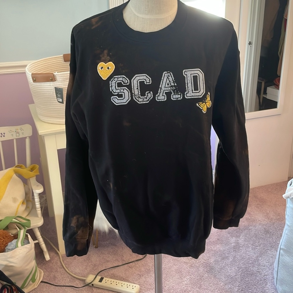 SAVANNAH COLLEGE OF ART AND DESIGN CREWNECK